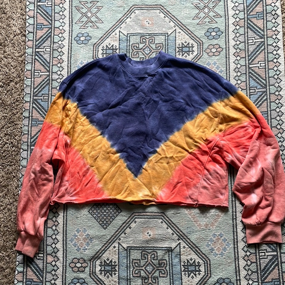 PINK crop tie dye crew sweatshirt
